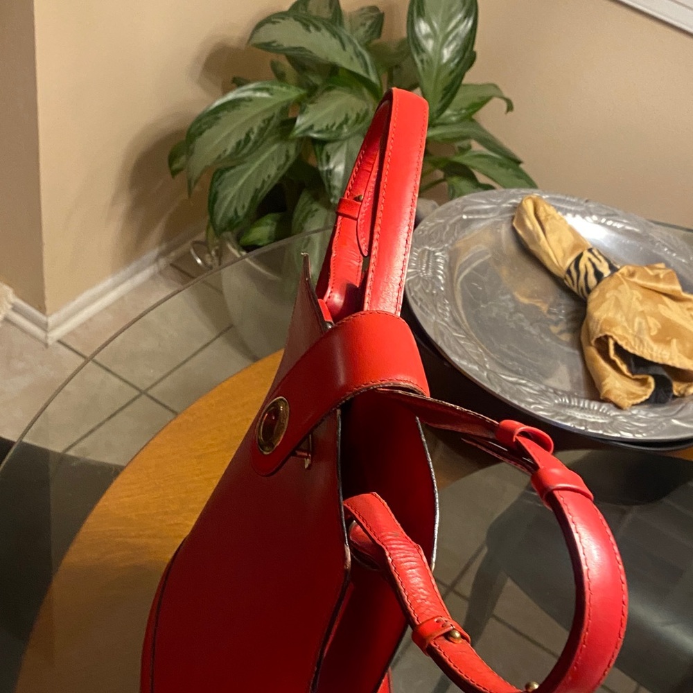 Elegant Red L V Women's Bag - Picture 15 of 16